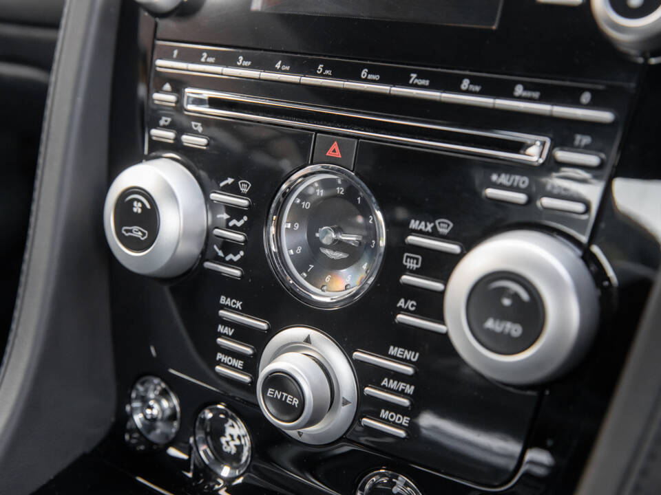 Bild 55/71 von Aston Martin DBS (2011)