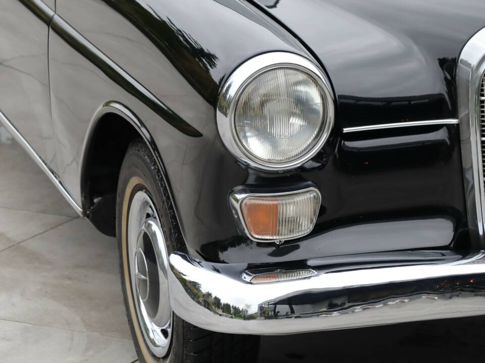 Afbeelding 27/50 van Mercedes-Benz 230 S (1967)