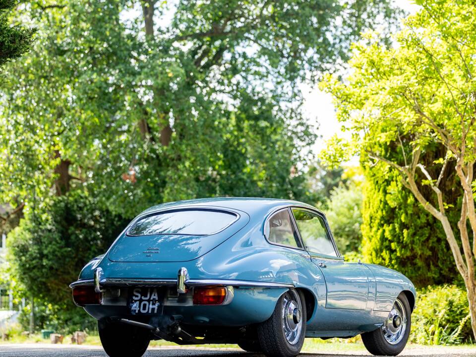 Bild 24/50 von Jaguar E-Type (2+2) (1969)