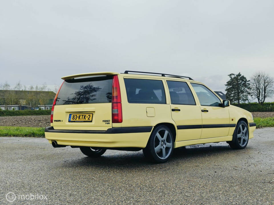 Image 7/42 of Volvo 850 T-5R (1995)