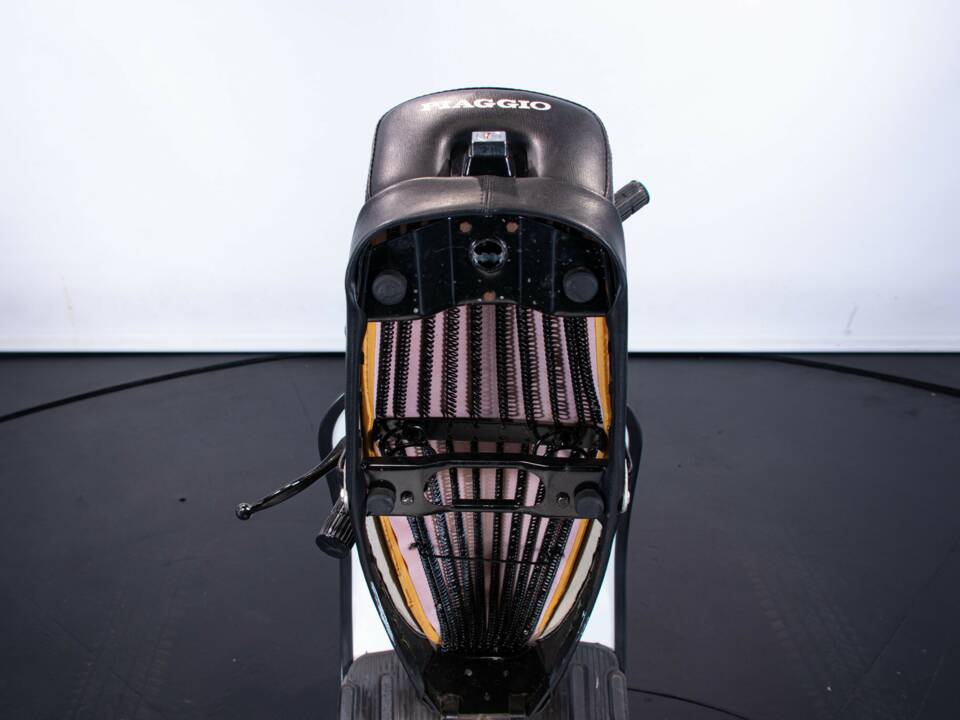Image 36/50 of Piaggio Vespa 50 Special (1972)