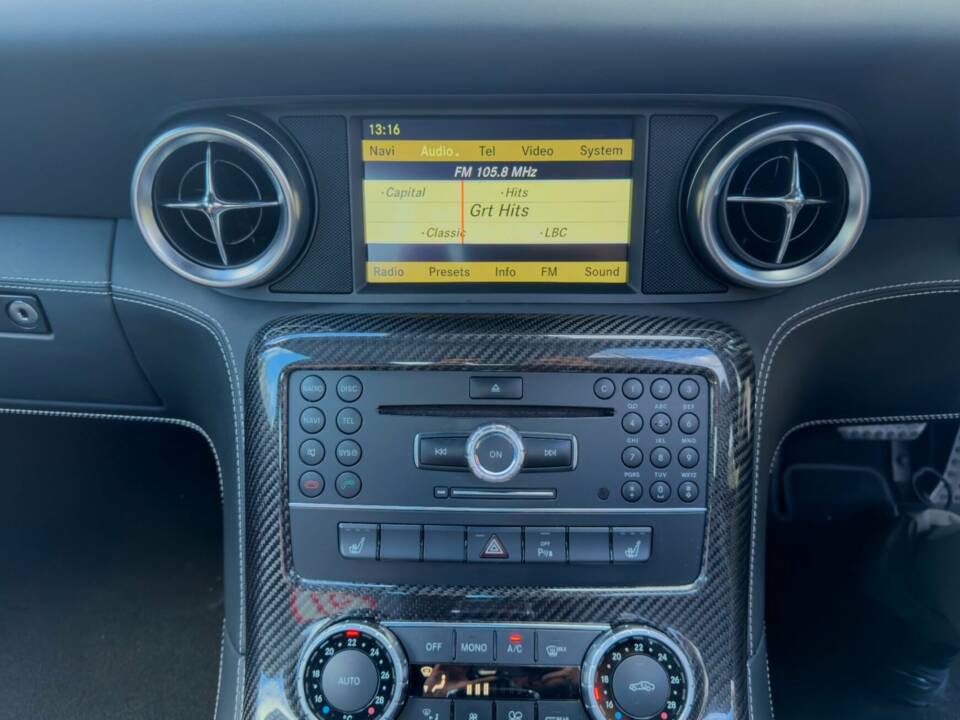 Bild 13/17 von Mercedes-Benz SLS AMG (2010)