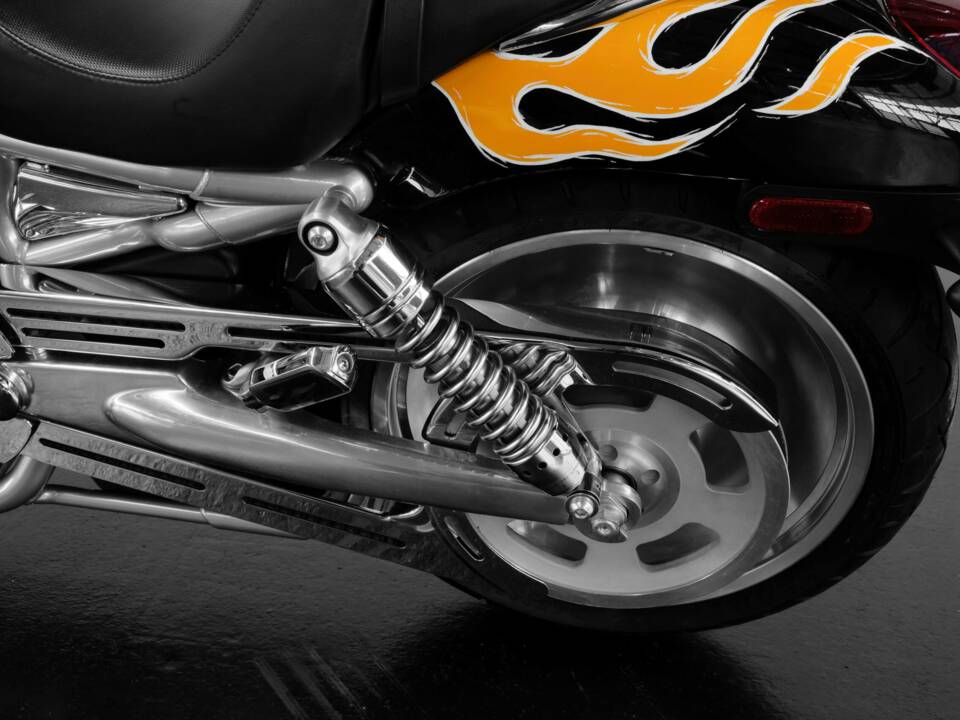 Immagine 8/18 di Harley-Davidson DUMMY (2004)