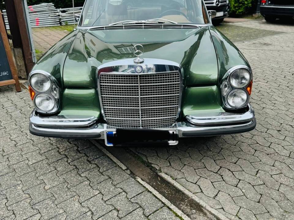Image 1/9 of Mercedes-Benz 250 SE (1967)