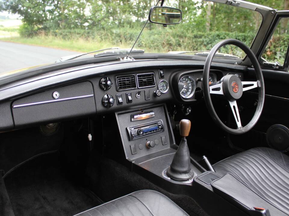 Immagine 11/16 di MG MGB (1972)