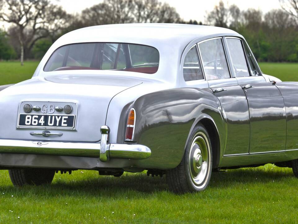 Image 6/50 of Bentley S 2 (1960)