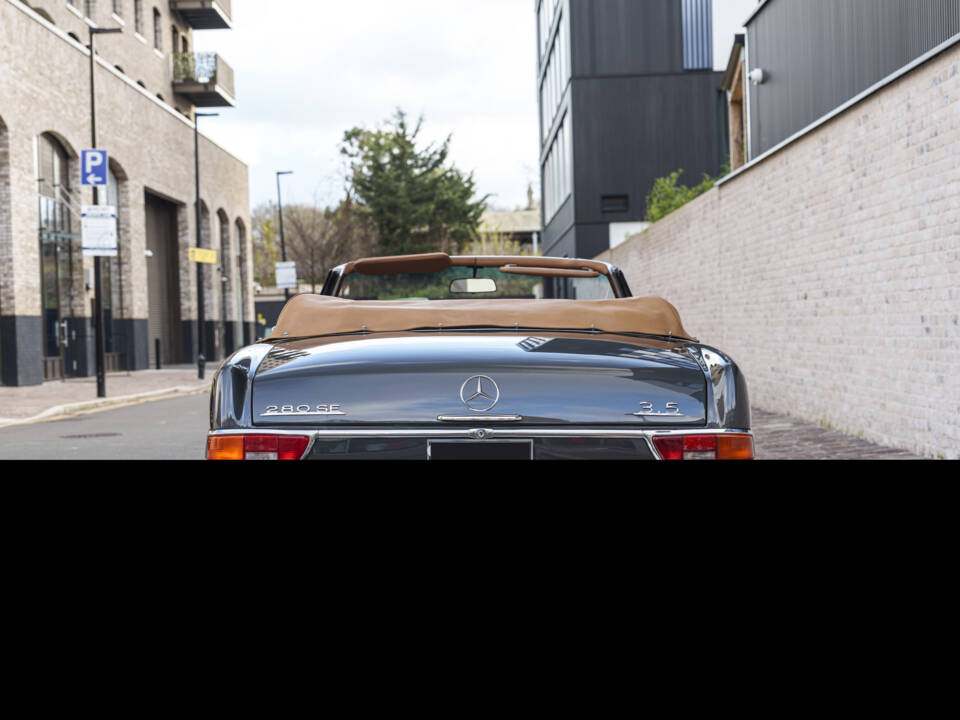 Image 6/26 of Mercedes-Benz 280 SE 3,5 (1971)