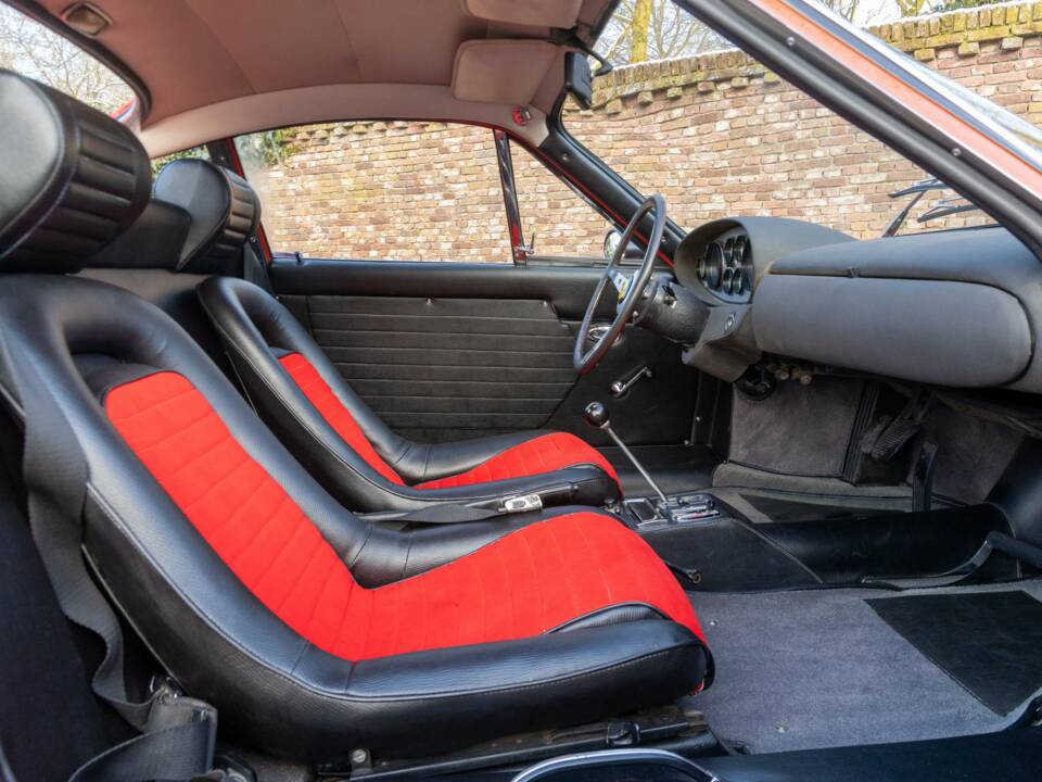 Image 36/50 de Ferrari Dino 246 GT (1970)
