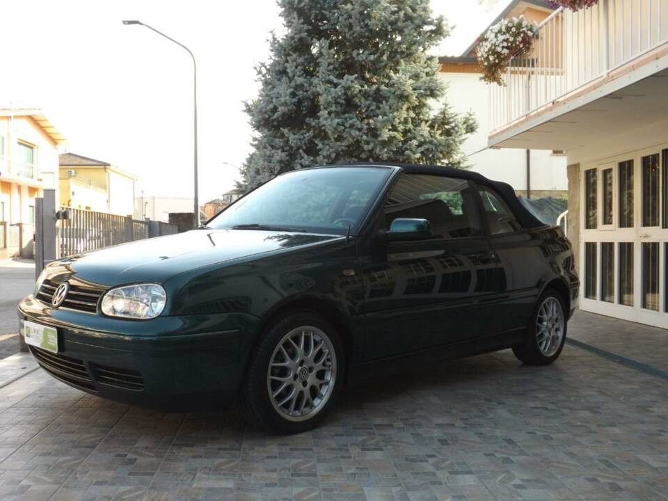 Bild 5/50 von Volkswagen Golf III Cabrio 1.6 (1998)