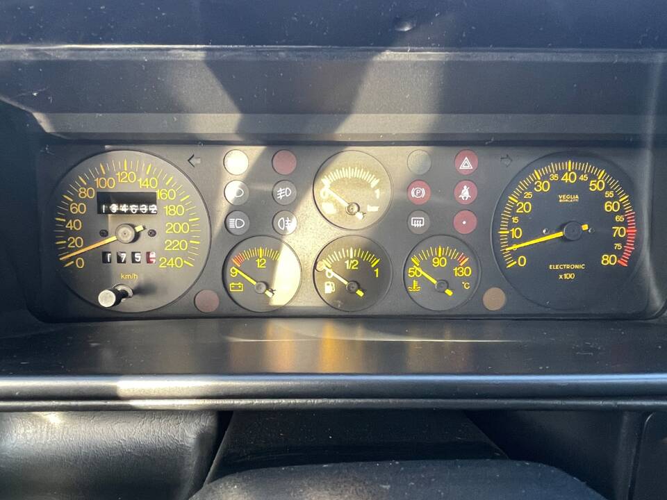 Image 7/12 de Lancia Delta 1.6 HF (1990)