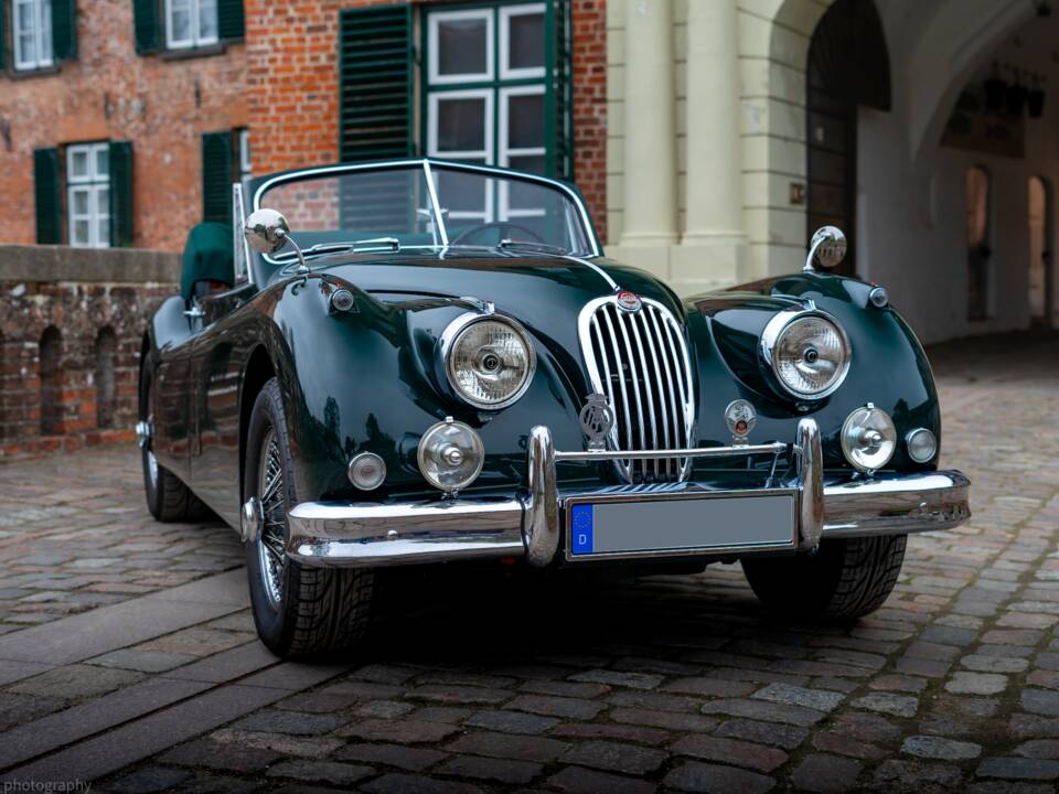 Image 6/29 de Jaguar XK 140 DHC (1955)