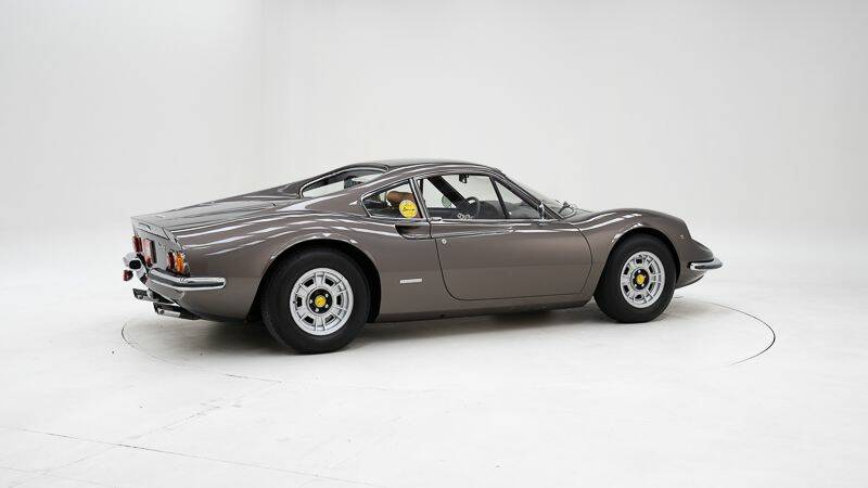 Immagine 2/15 di Ferrari Dino 246 GT (1972)