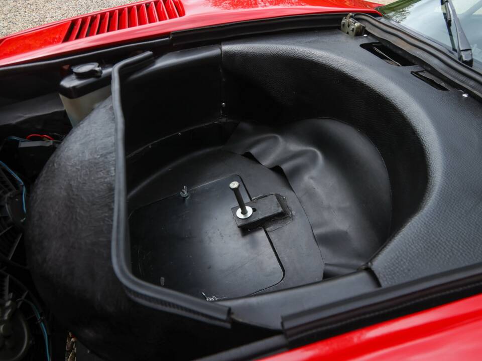 Bild 28/50 von Ferrari 328 GTB (1986)