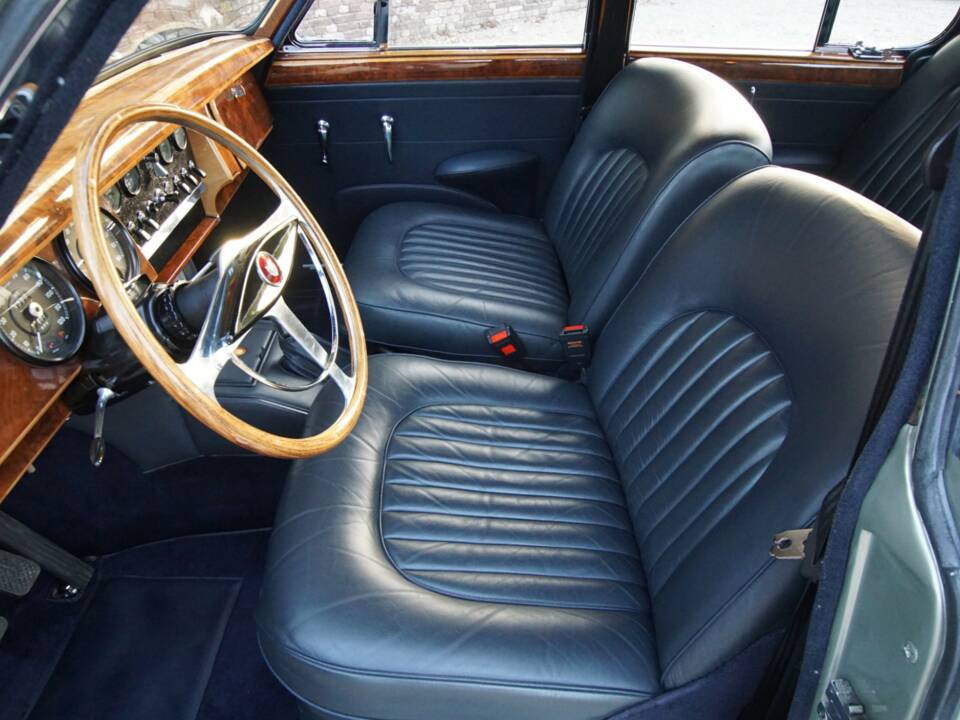 Bild 15/50 von Jaguar Mk II 3.4 (1964)