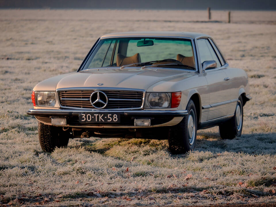 Image 2/7 de Mercedes-Benz 280 SLC (1975)