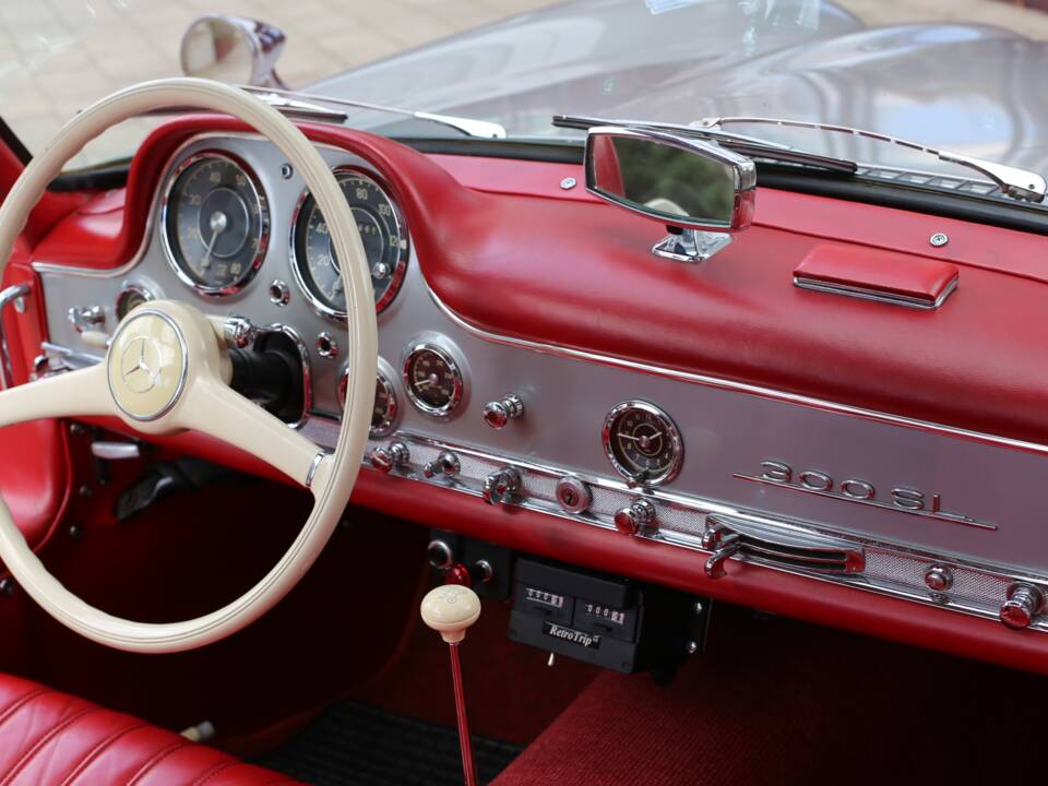 Image 27/37 of Mercedes-Benz 300 SL "Gullwing" (1954)