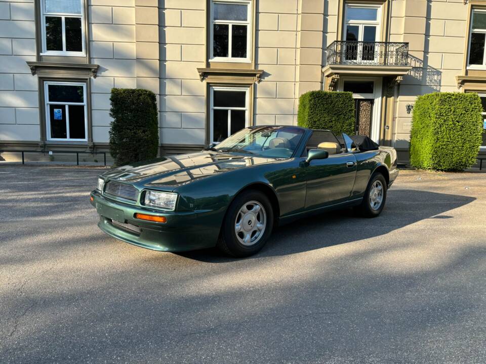 Immagine 3/10 di Aston Martin Virage Volante (1994)