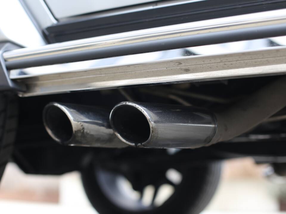 Image 50/64 of Mercedes-Benz G 400 CDI (LWB) (2004)