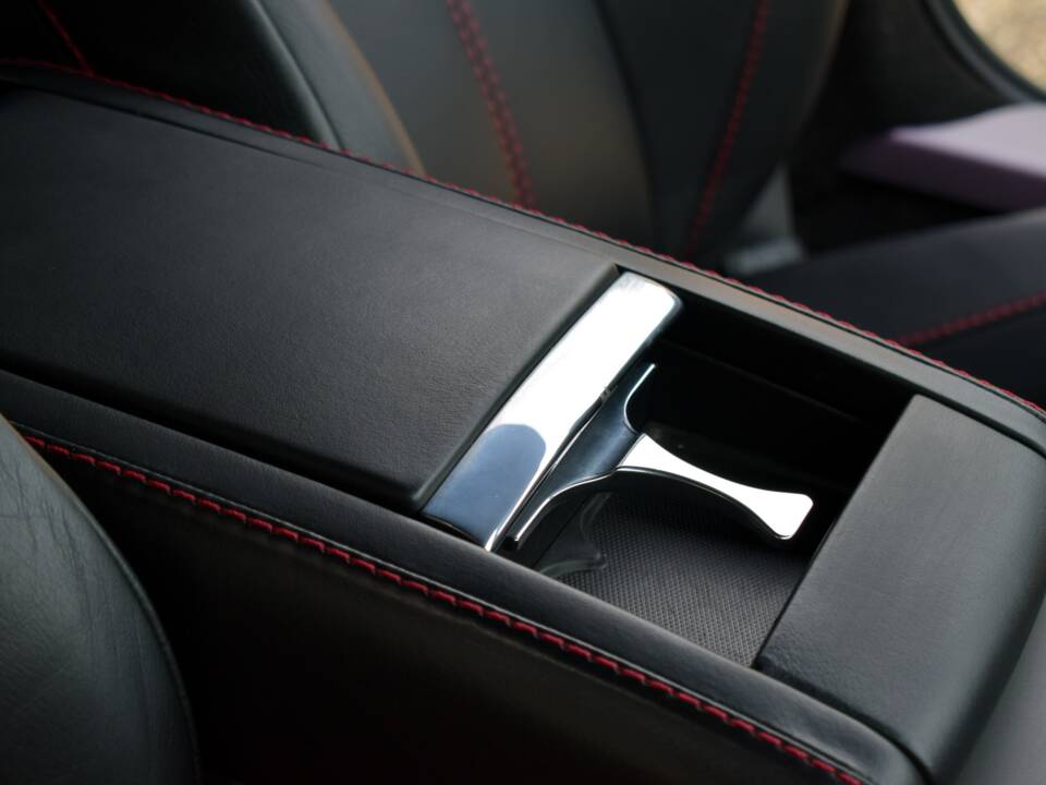 Bild 25/50 von Aston Martin V8 Vantage (2009)
