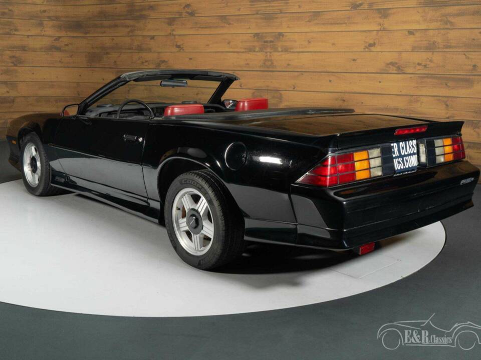 Bild 12/19 von Chevrolet Camaro RS 191 (1991)