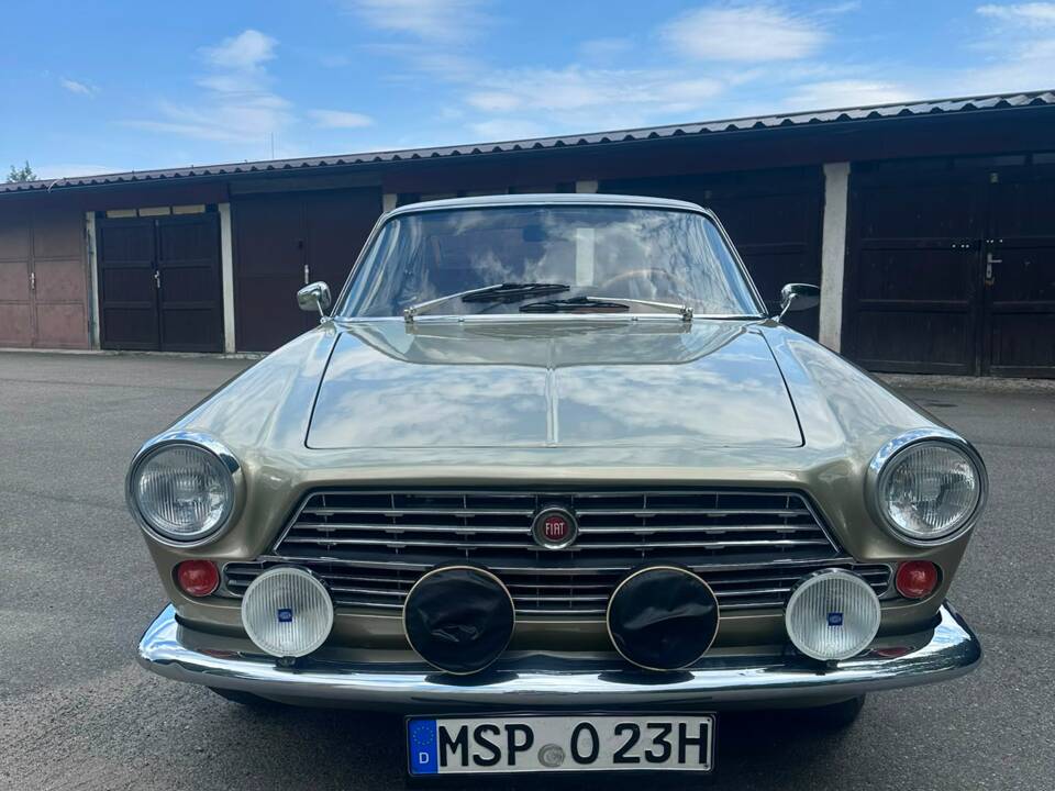 Bild 3/17 von FIAT 2300 S Coupé (1966)