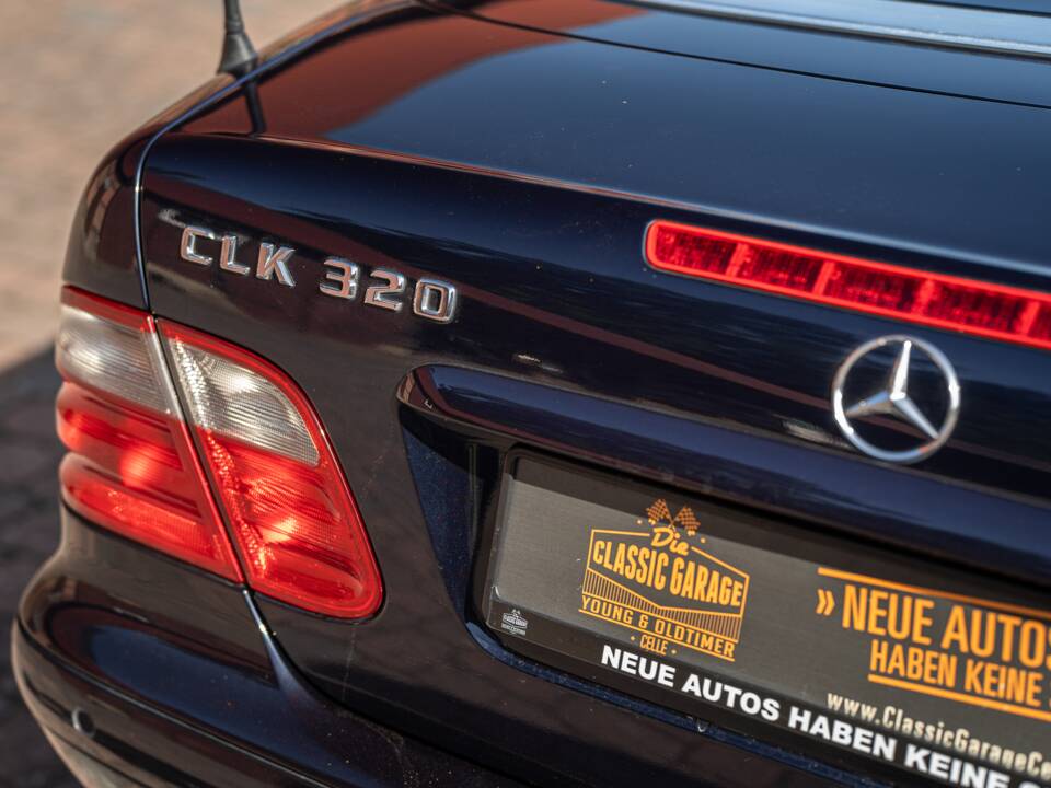 Bild 21/61 von Mercedes-Benz CLK 320 (2002)