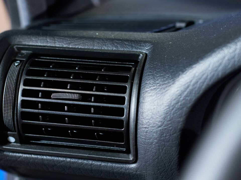 Image 56/113 of Audi S6 Plus Avant (1996)