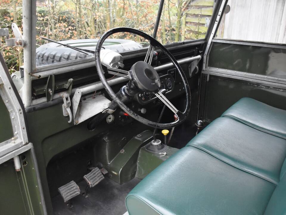 Image 20/39 of Land Rover 80 (1952)