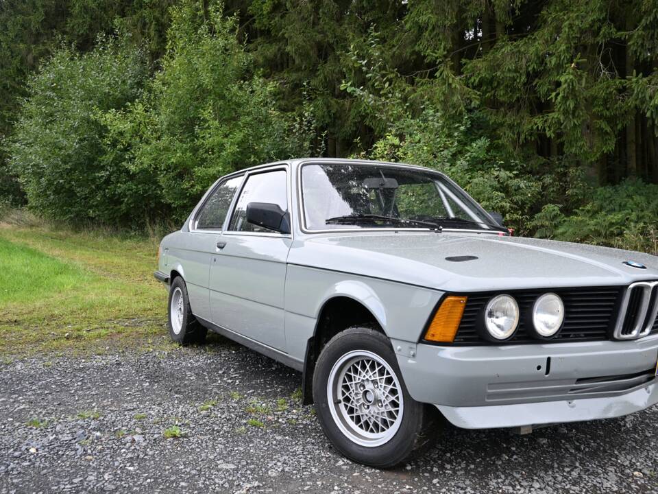Image 1/64 of BMW 320&#x2F;4 (1977)