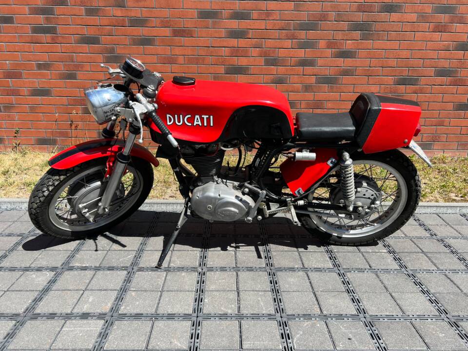 Bild 15/18 von Ducati DUMMY (1974)