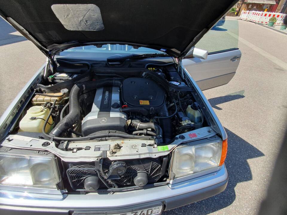 Imagen 57/94 de Mercedes-Benz 300 CE-24 3.4 AMG (1992)