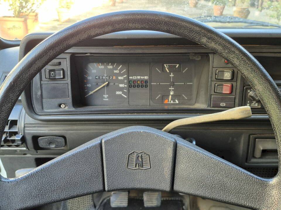 Image 21/43 of Volkswagen Caddy I 1.6 D (1990)