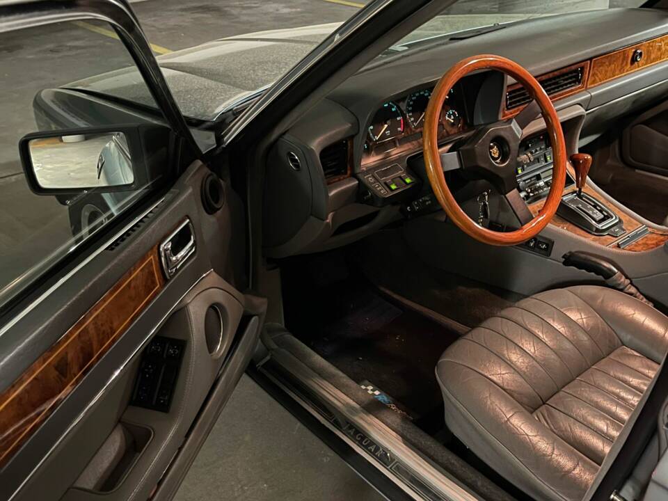 Imagen 6/6 de Jaguar XJ 40 4.0 (1991)