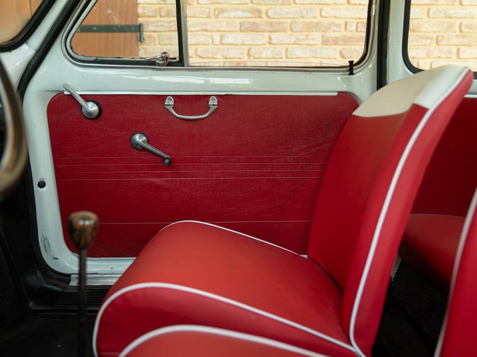 Image 35/50 of Abarth Fiat 595 (1966)