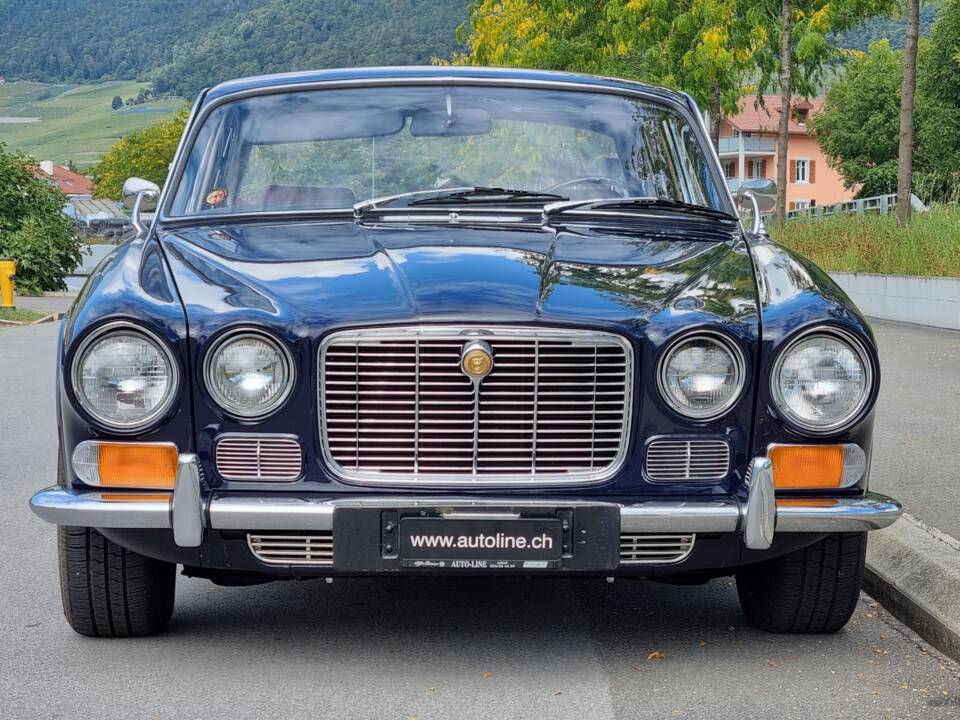 Immagine 1/29 di Jaguar XJ 6 4.2 (1972)