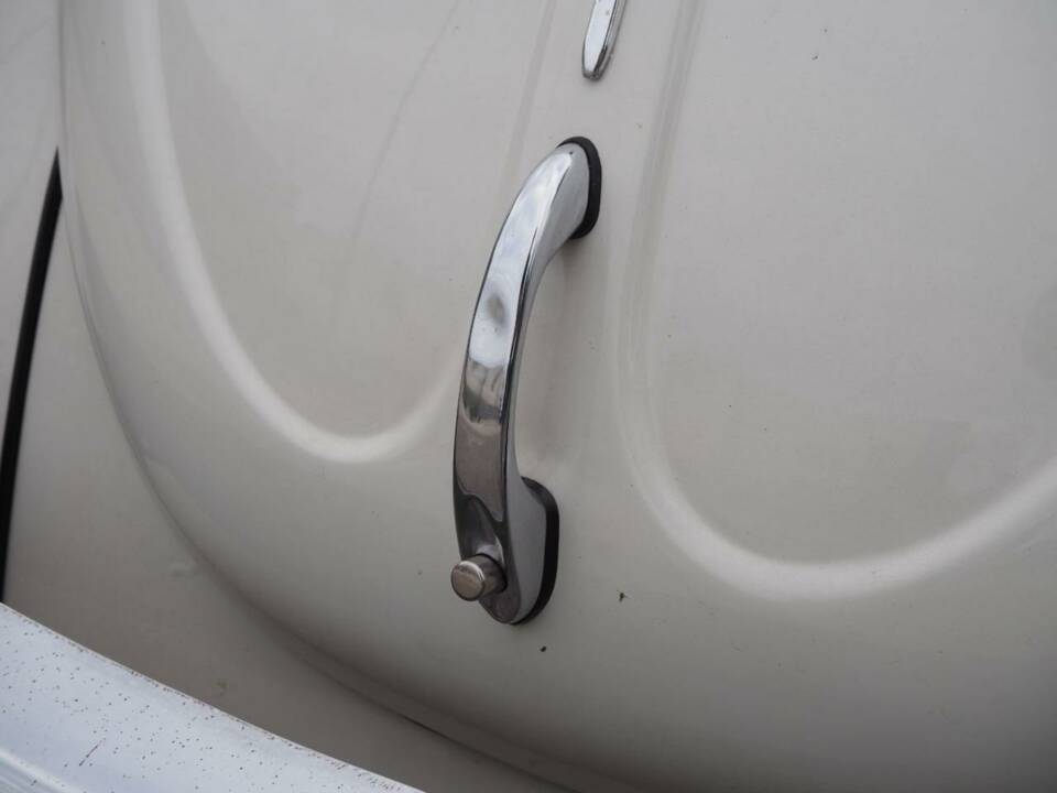 Bild 44/50 von Volkswagen Käfer 1300 (1968)