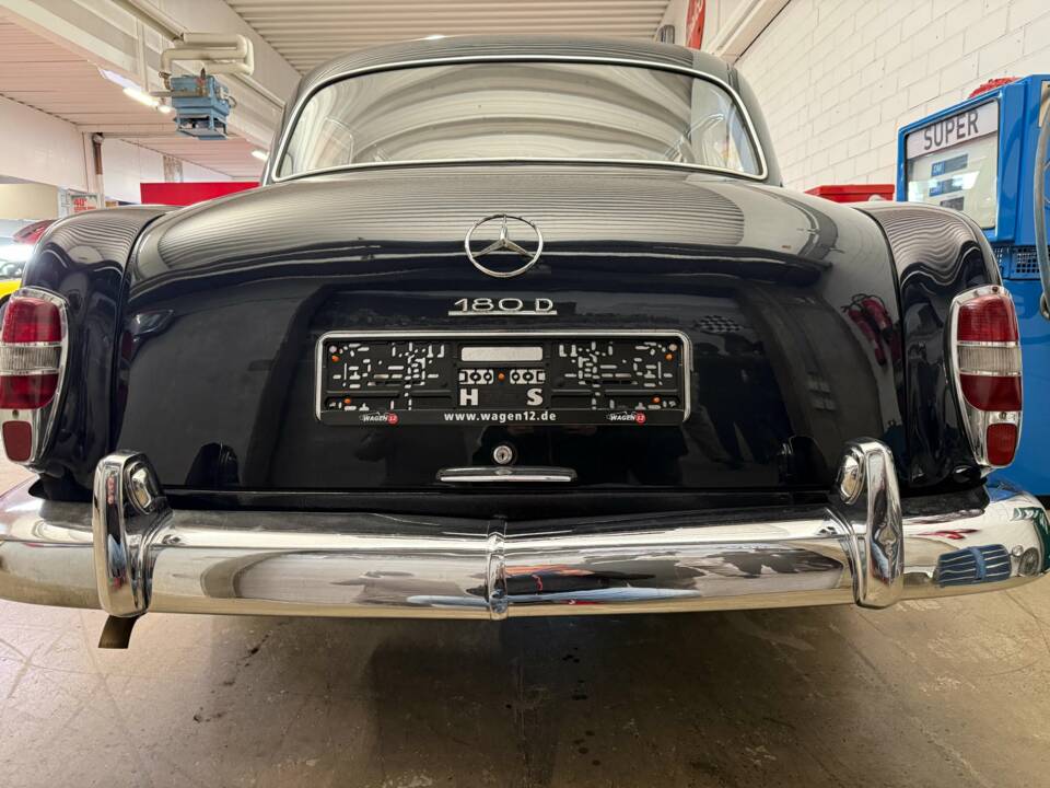 Image 14/18 of Mercedes-Benz 180 Db (1961)
