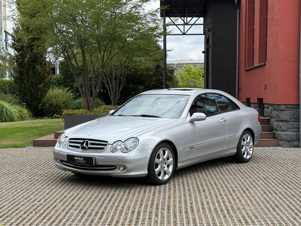 Bild 1/33 von Mercedes-Benz CLK 320 (2002)