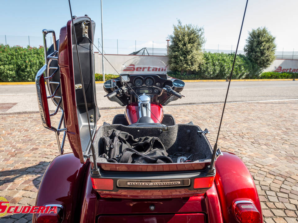 Image 30/37 of Harley-Davidson DUMMY (2010)