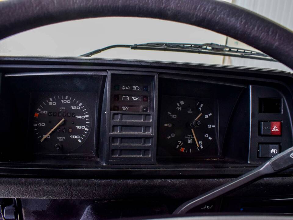 Bild 36/43 von Volkswagen T3 Transporter TD 1.6 (1987)