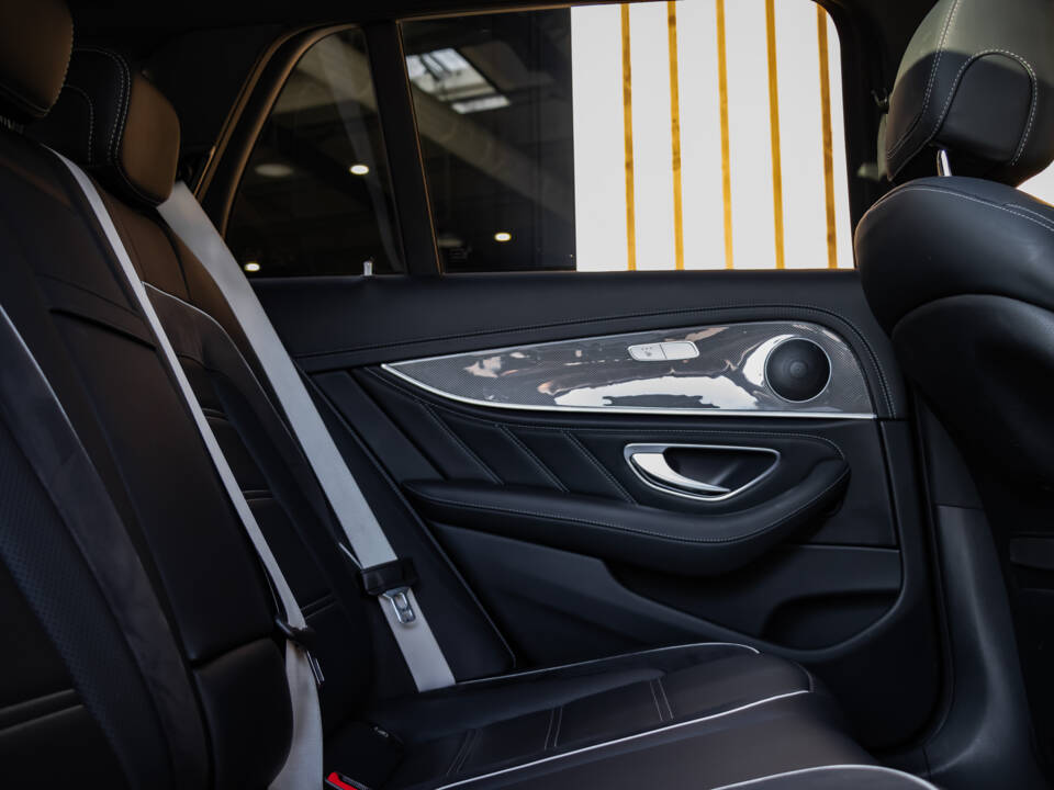 Bild 23/28 von Mercedes-Benz AMG E 63 S 4MATIC+ T (2017)