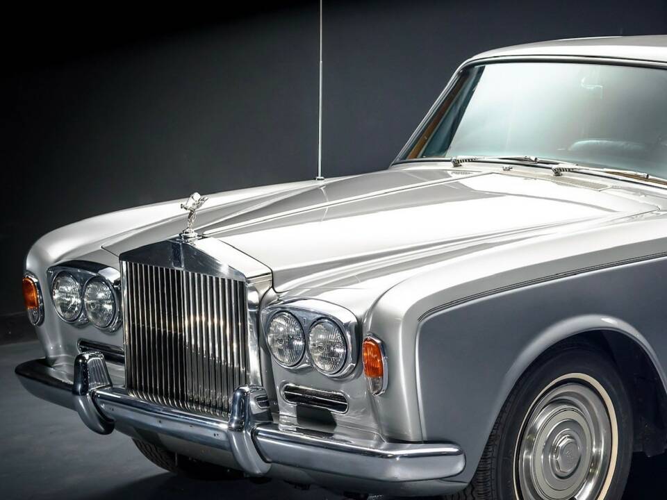 Image 2/13 of Rolls-Royce Silver Shadow I (1967)