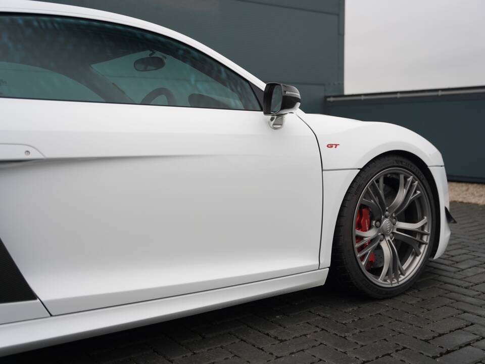 Bild 47/50 von Audi R8 GT (2011)