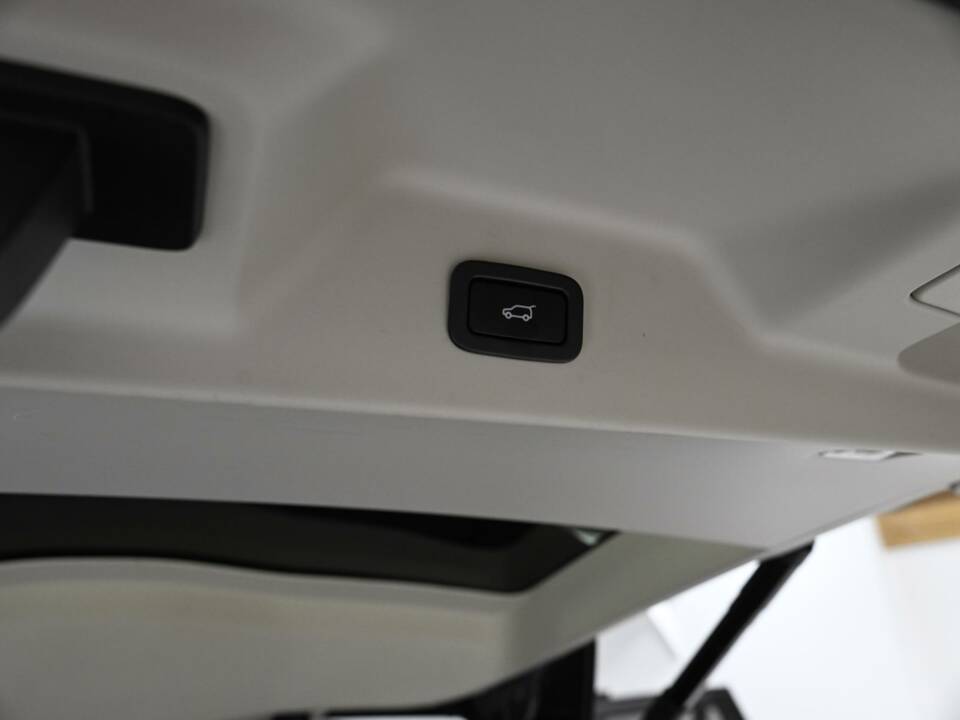 Bild 38/50 von Land Rover Range Rover Autobiography SDV8 (2018)