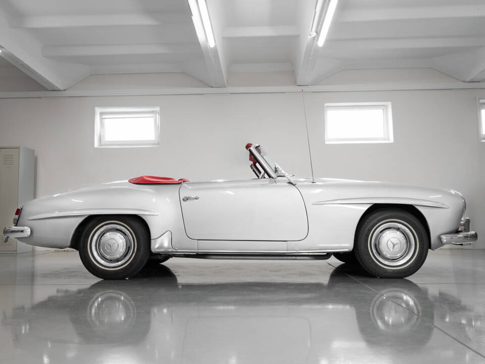 Immagine 8/39 di Mercedes-Benz 190 SL (1962)