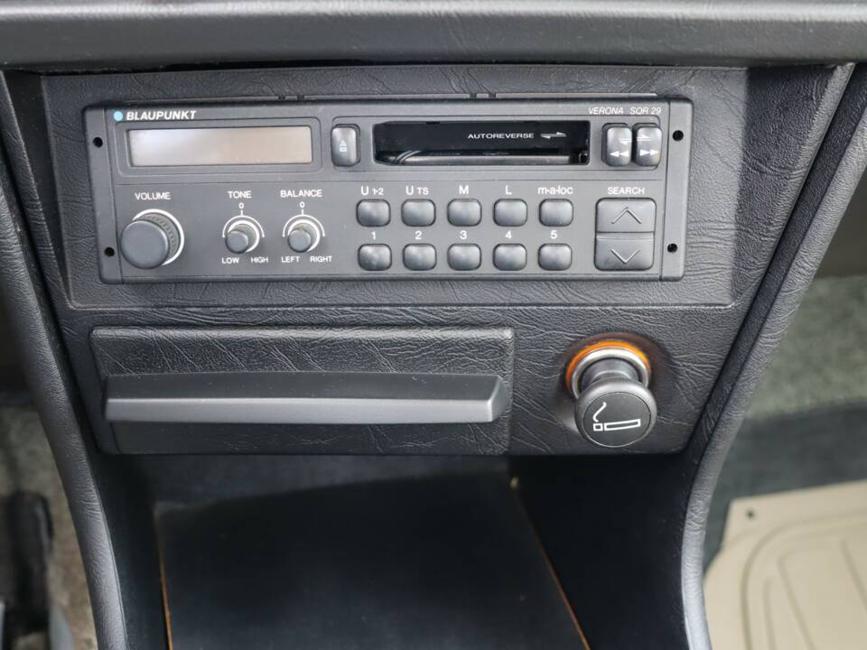 Image 46/50 of BMW 323i (1980)