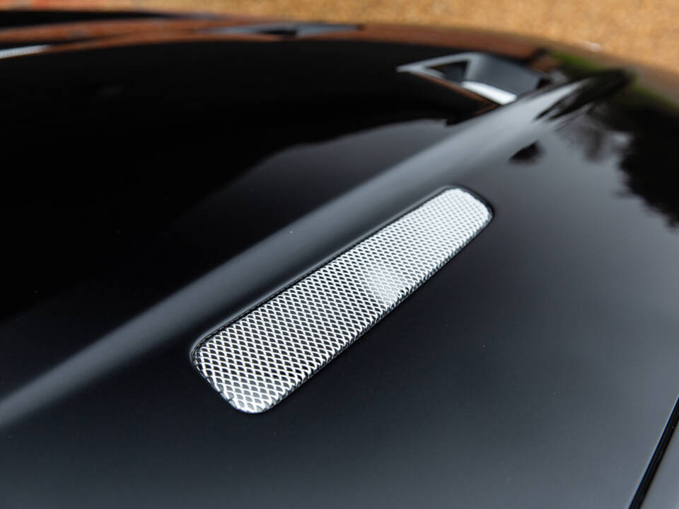 Immagine 81/98 di Aston Martin DBS (2010)