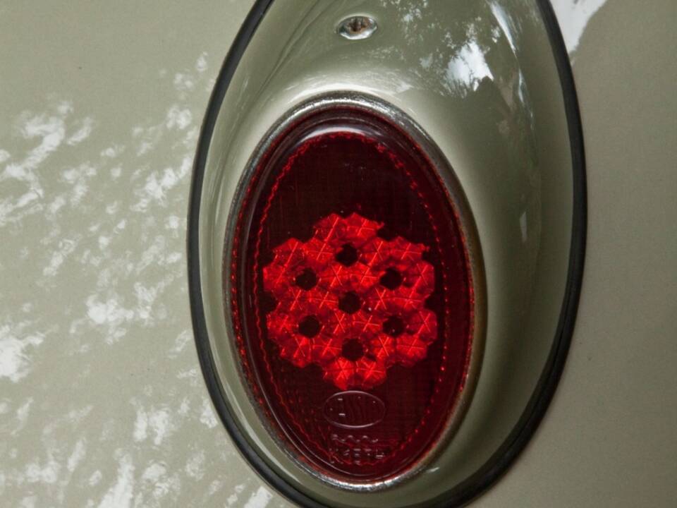 Image 38/52 of Volkswagen Beetle 1200 Export "Dickholmer" (1957)
