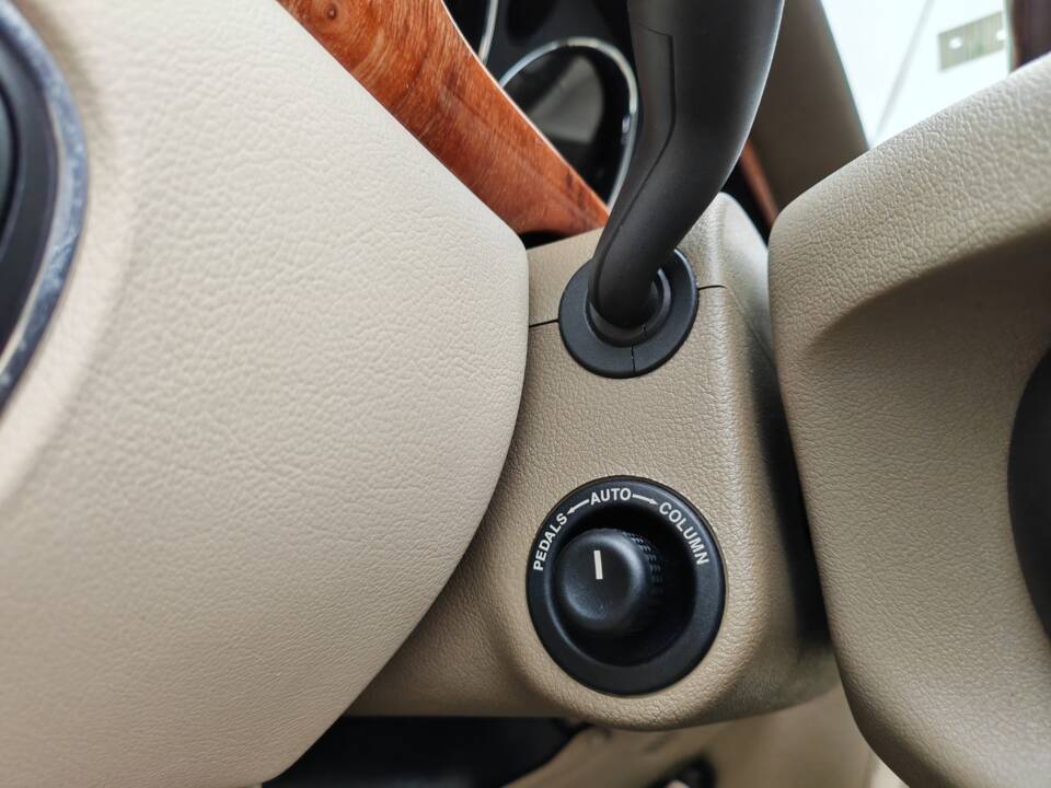 Bild 41/50 von Jaguar XJ 8 3.5 (2003)