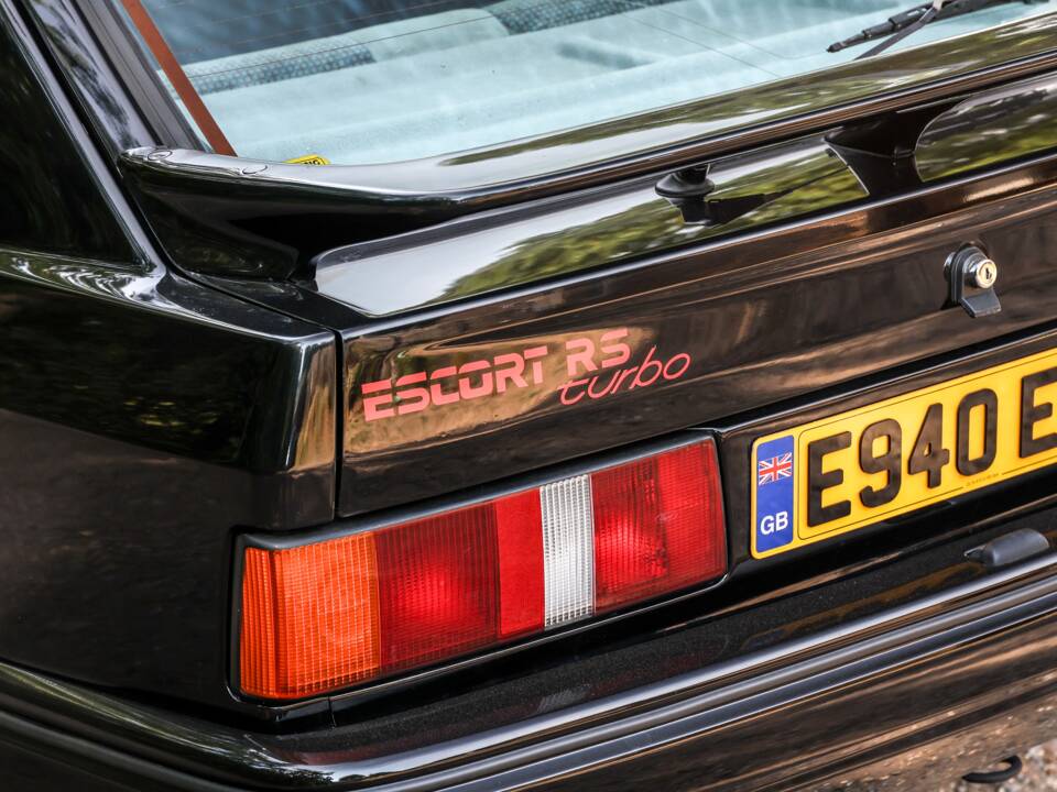 Afbeelding 15/28 van Ford Escort turbo RS (1987)
